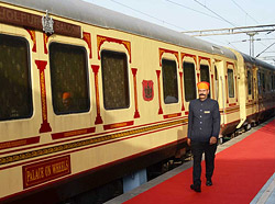 Palace on Wheels- Indian Luxury Train Tour